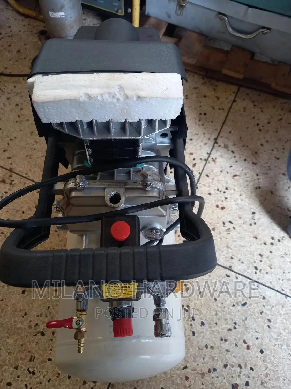 25 Ltrs Air Compressor Machine