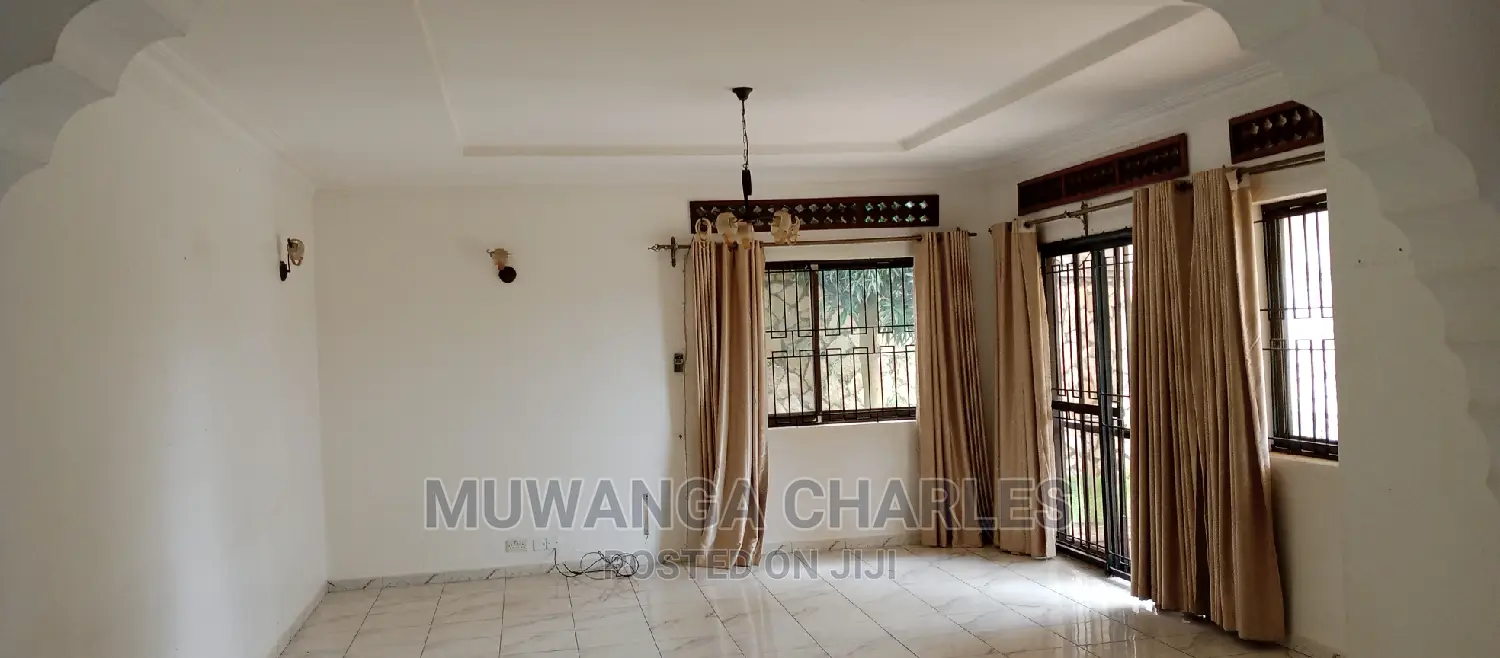 5bdrm House in Fs Properties Ltd, Central Division for Rent