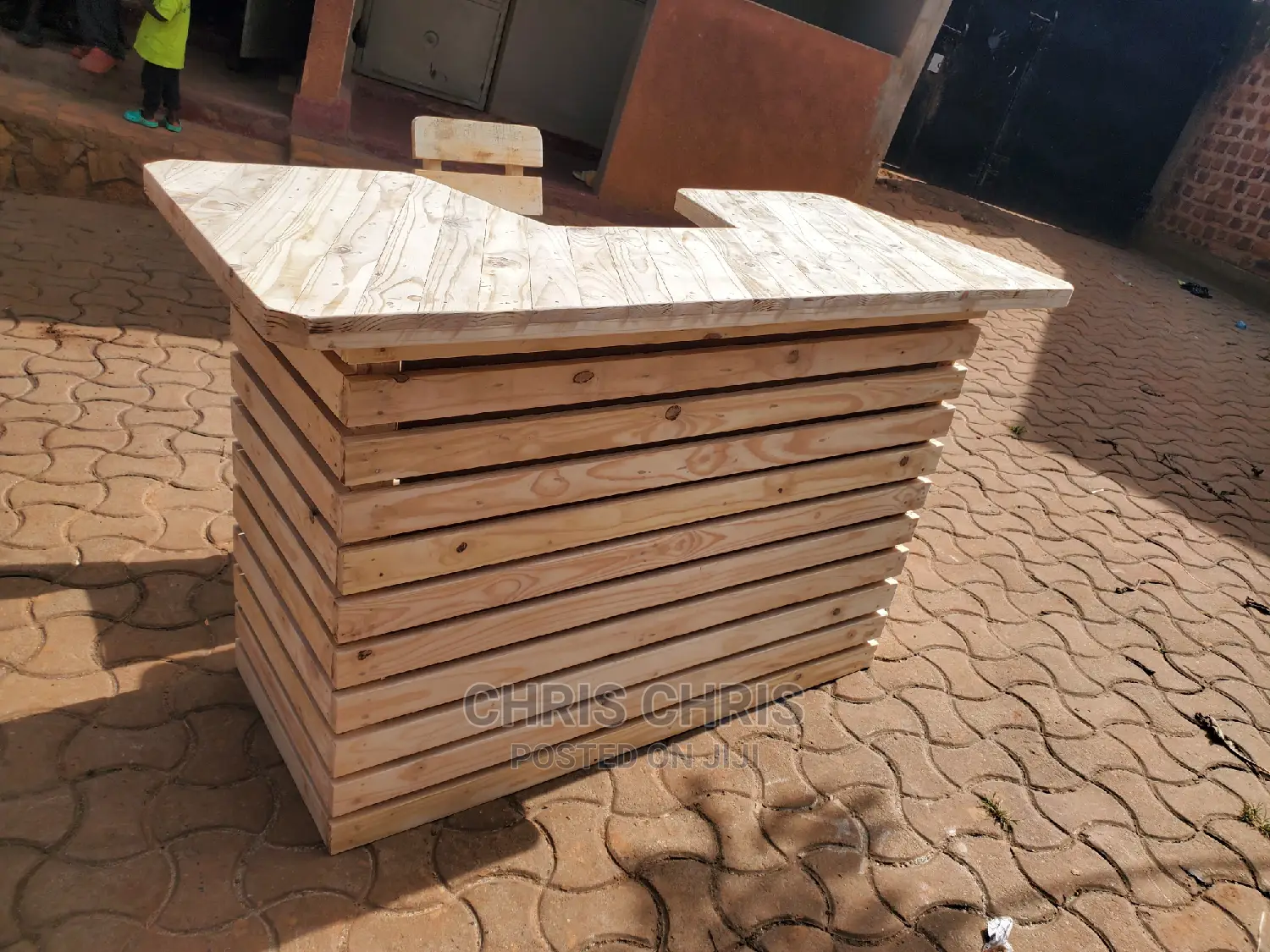 Pallet Design Bar Stools With Chairs