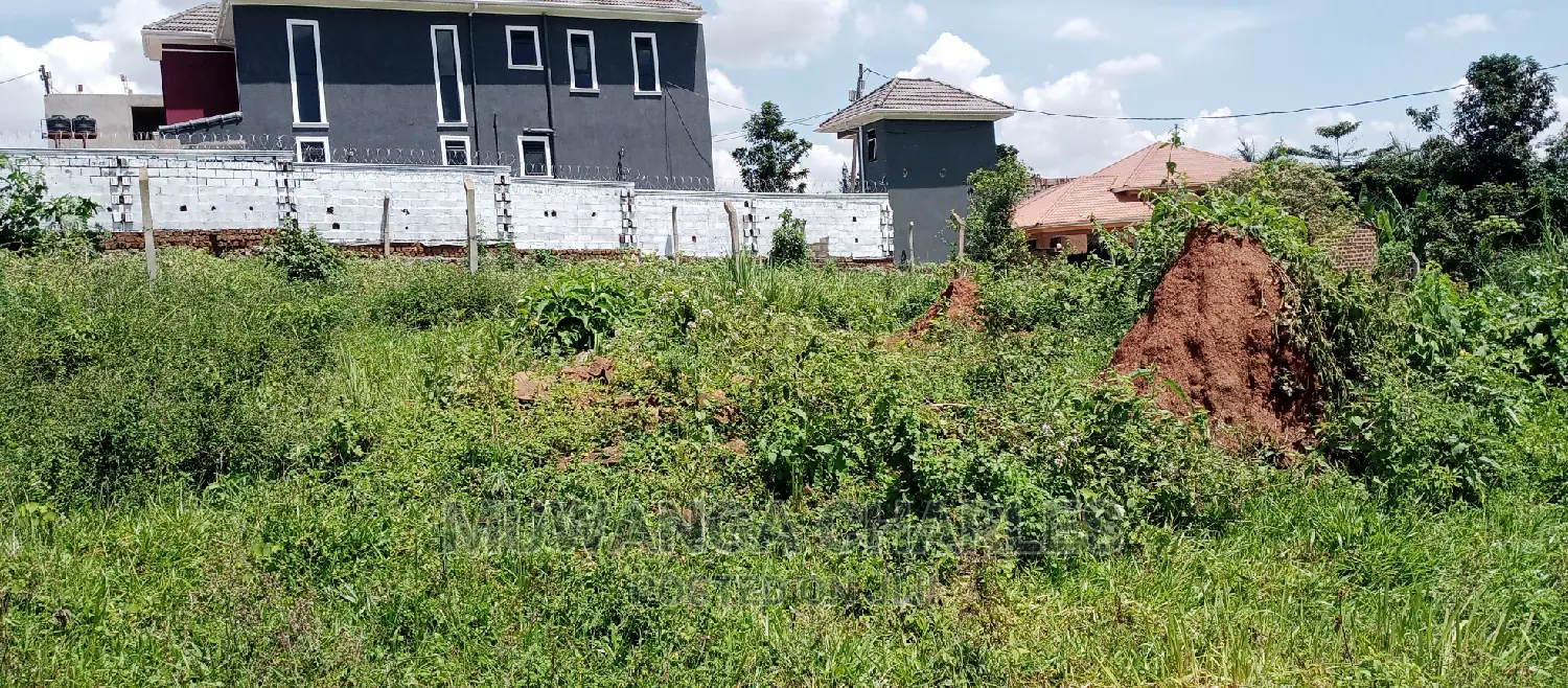 Plot With Structure Is Available for Sale in Kira