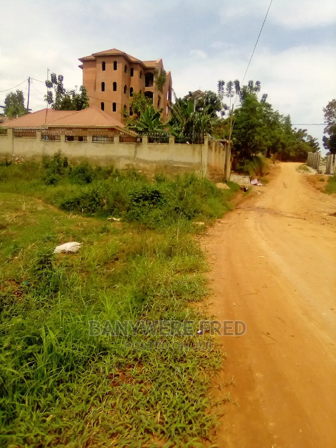 Plot for Sale in Sonde Near St Chatheline Pri Sch