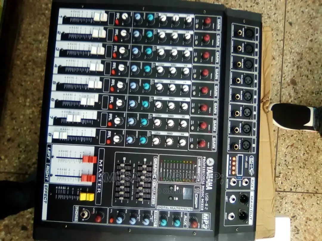 8 Channel Yamaha Ampmixer