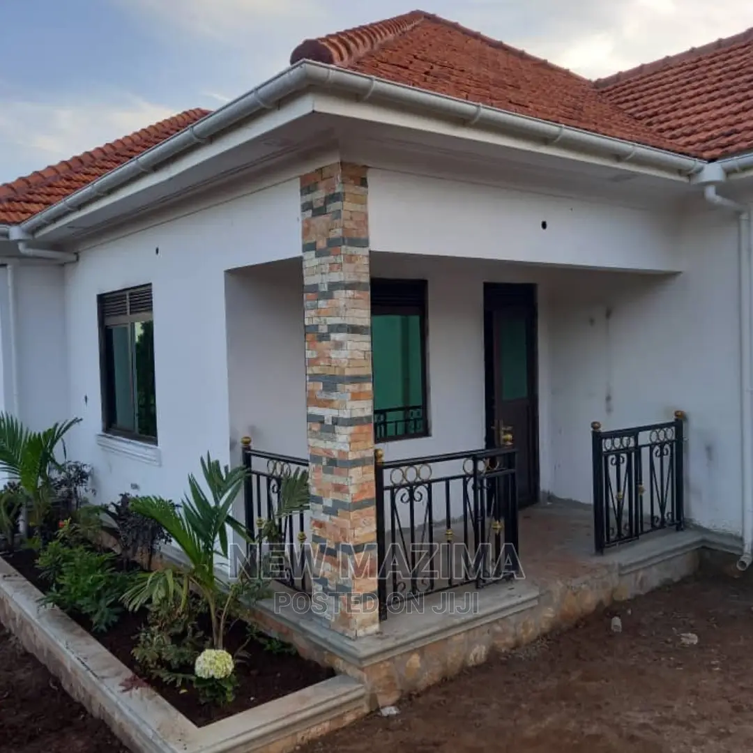 4 Bedrooms Bungalow for Sale in Nakawuka, Wakiso