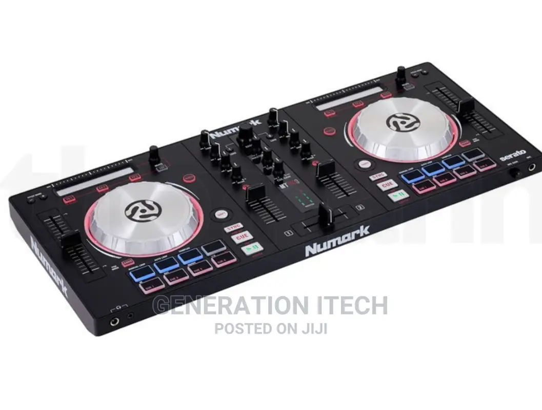 Numark Mixtrack Pro 3 - USB DJ Controller