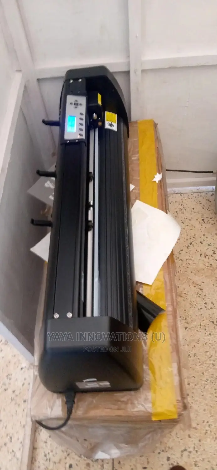 2 Feet Few Months Used Vinyl Cutting Plotter With Stand