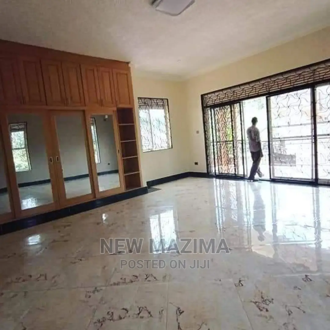 5 Bedrooms Mansion For Sale In Munyonyo Heights Kampala