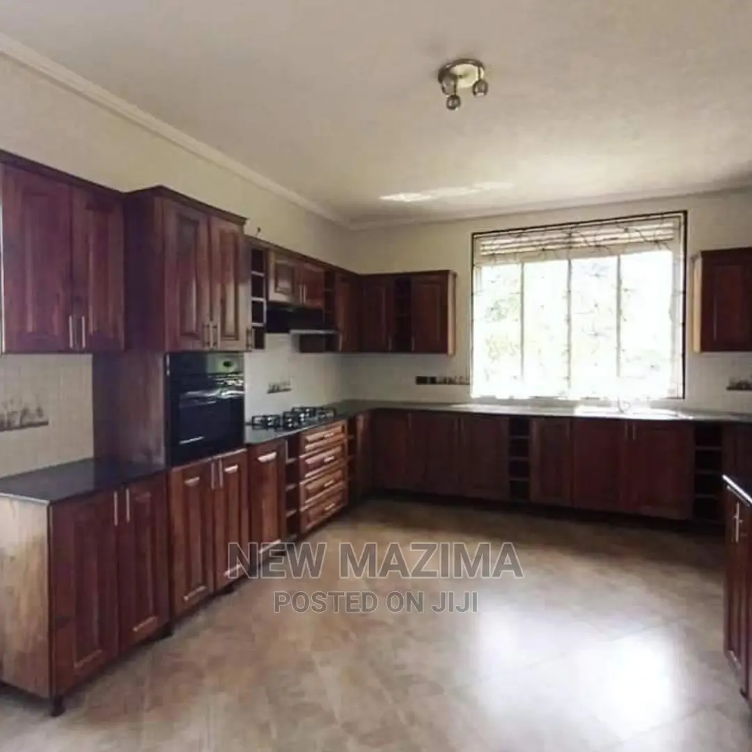 5 Bedrooms Mansion For Sale In Munyonyo Heights Kampala