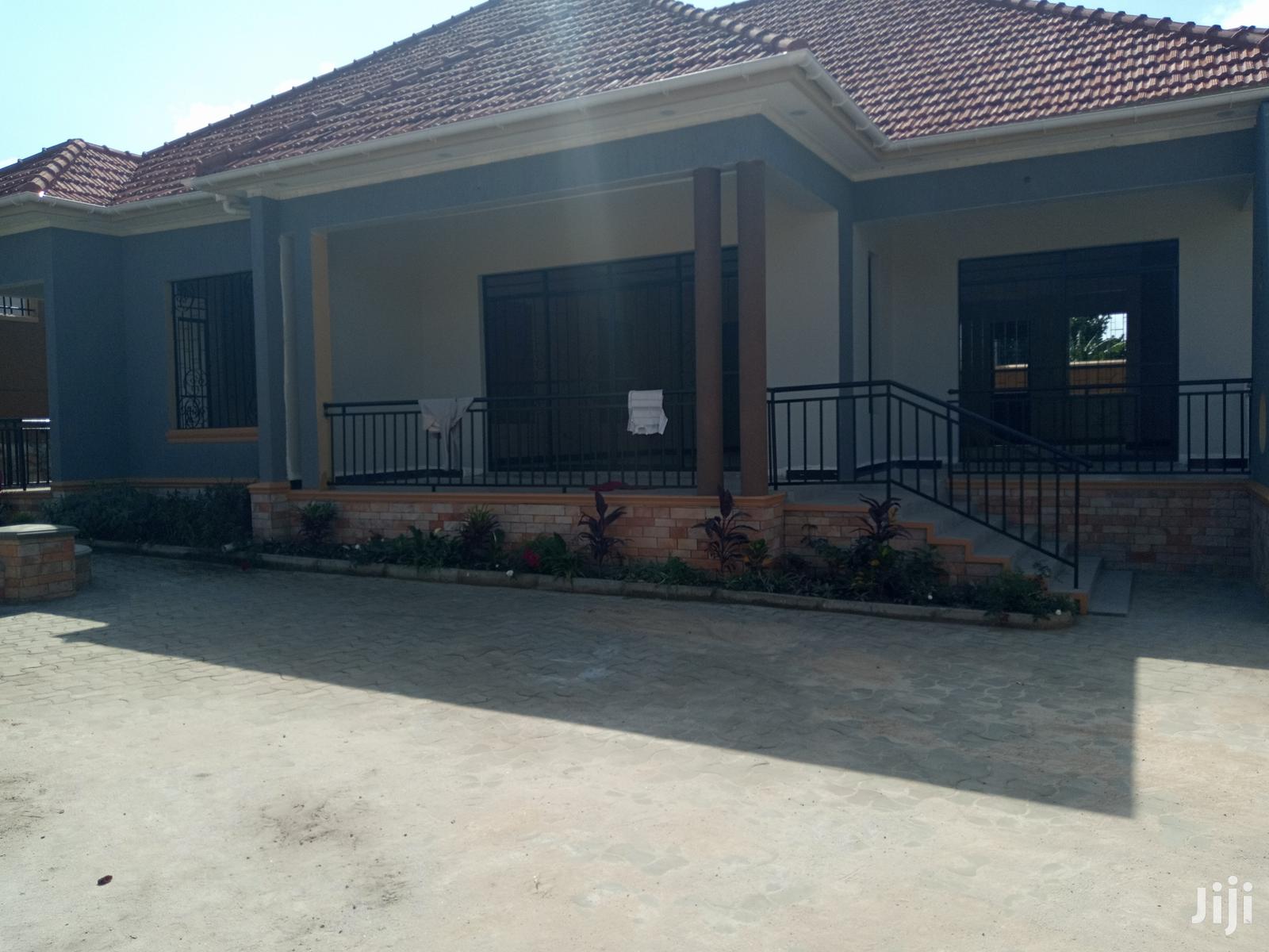 Kira Champion House on Sell