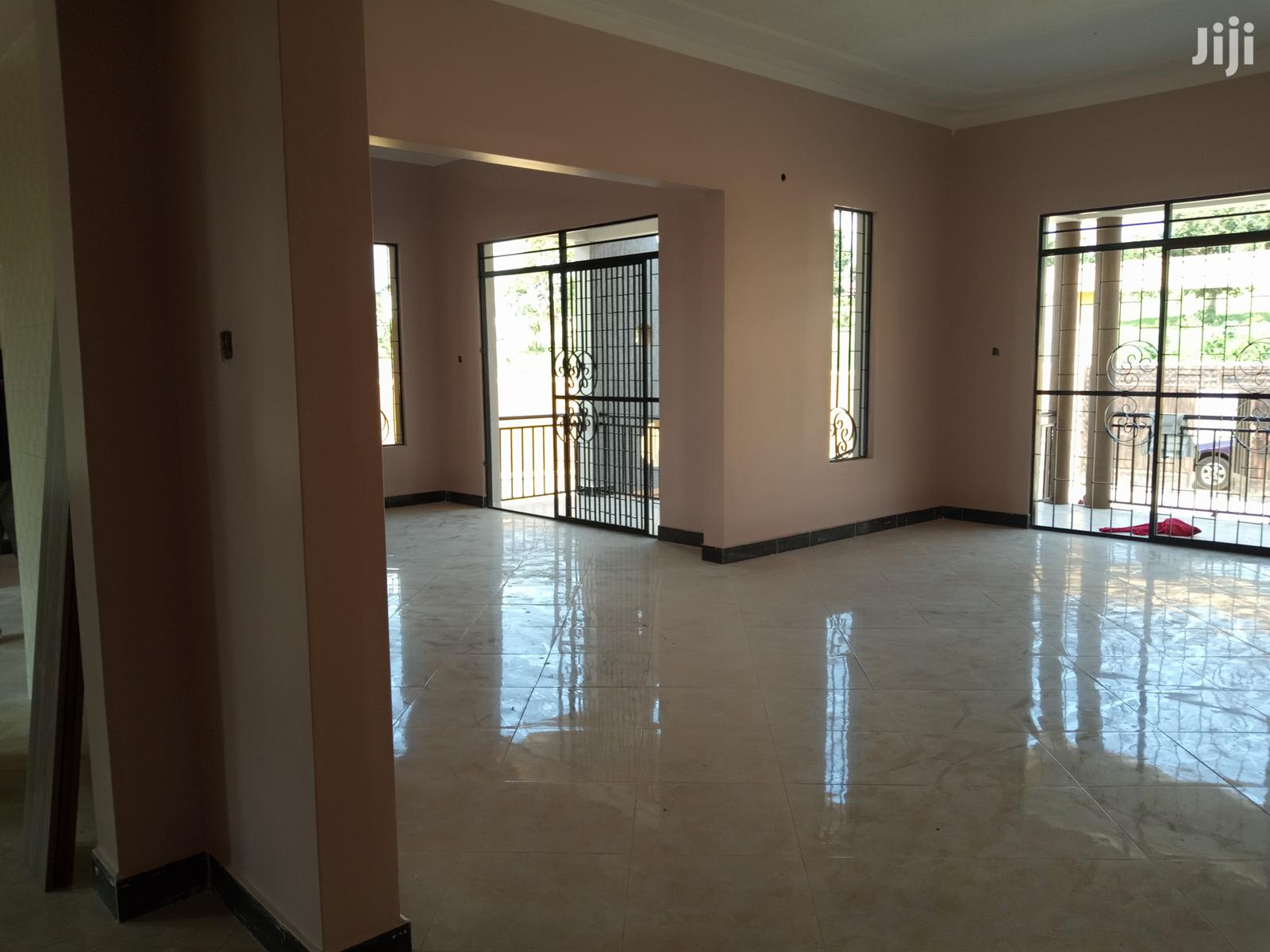 Kira Champion House on Sell