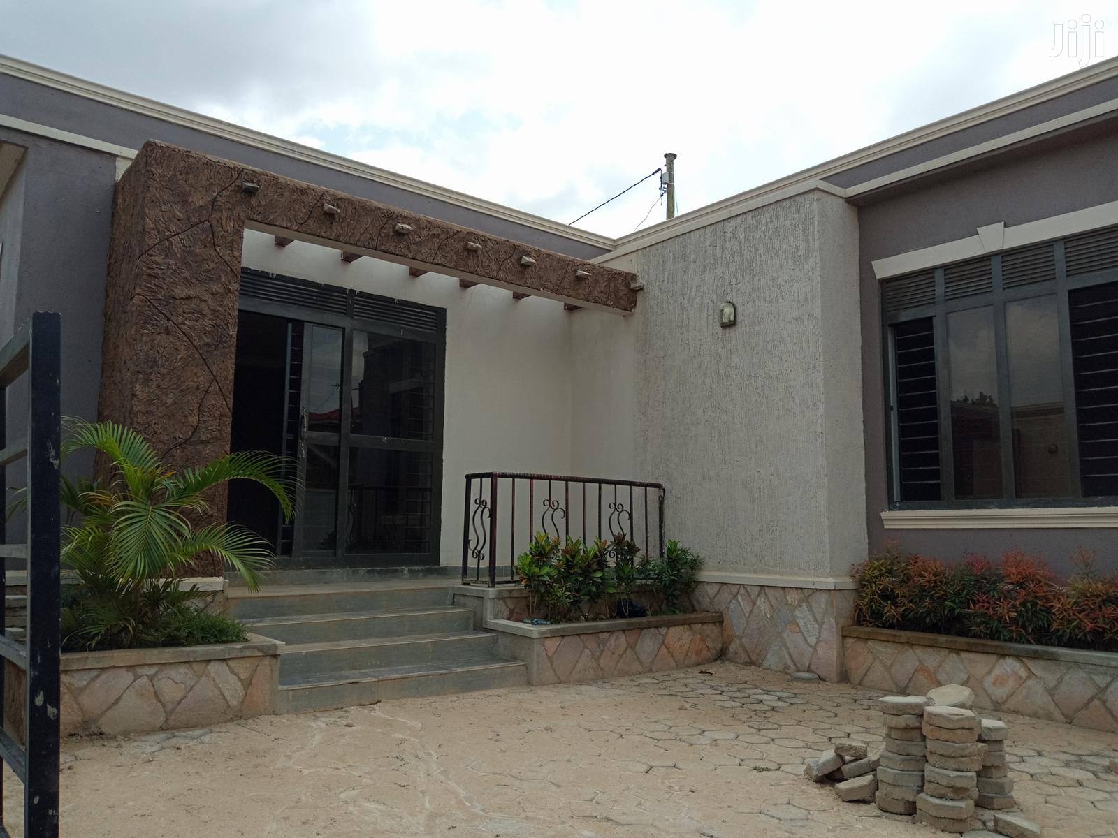 Kyariwajarra Four Bedroom High Profile House on Sell
