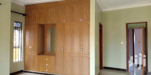 Kira Applause House on Sell