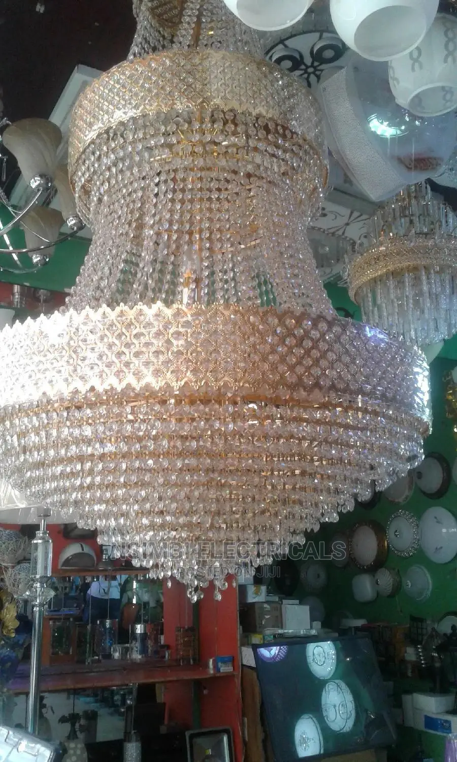 Center Light (Chandeliers)