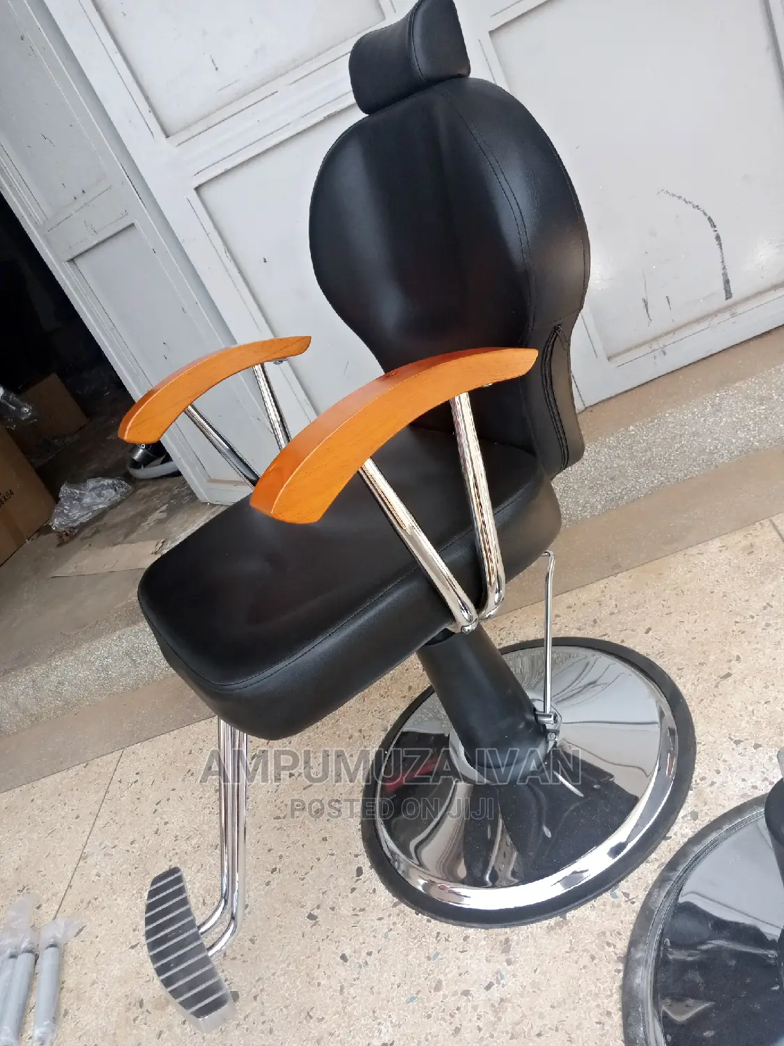 Min Barber Chair