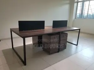 4 Seater Work Station