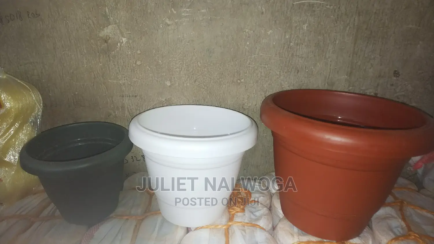 Pladtic Round Flower Pots in Kampala Garden Supplies, Juliet Nalwoga