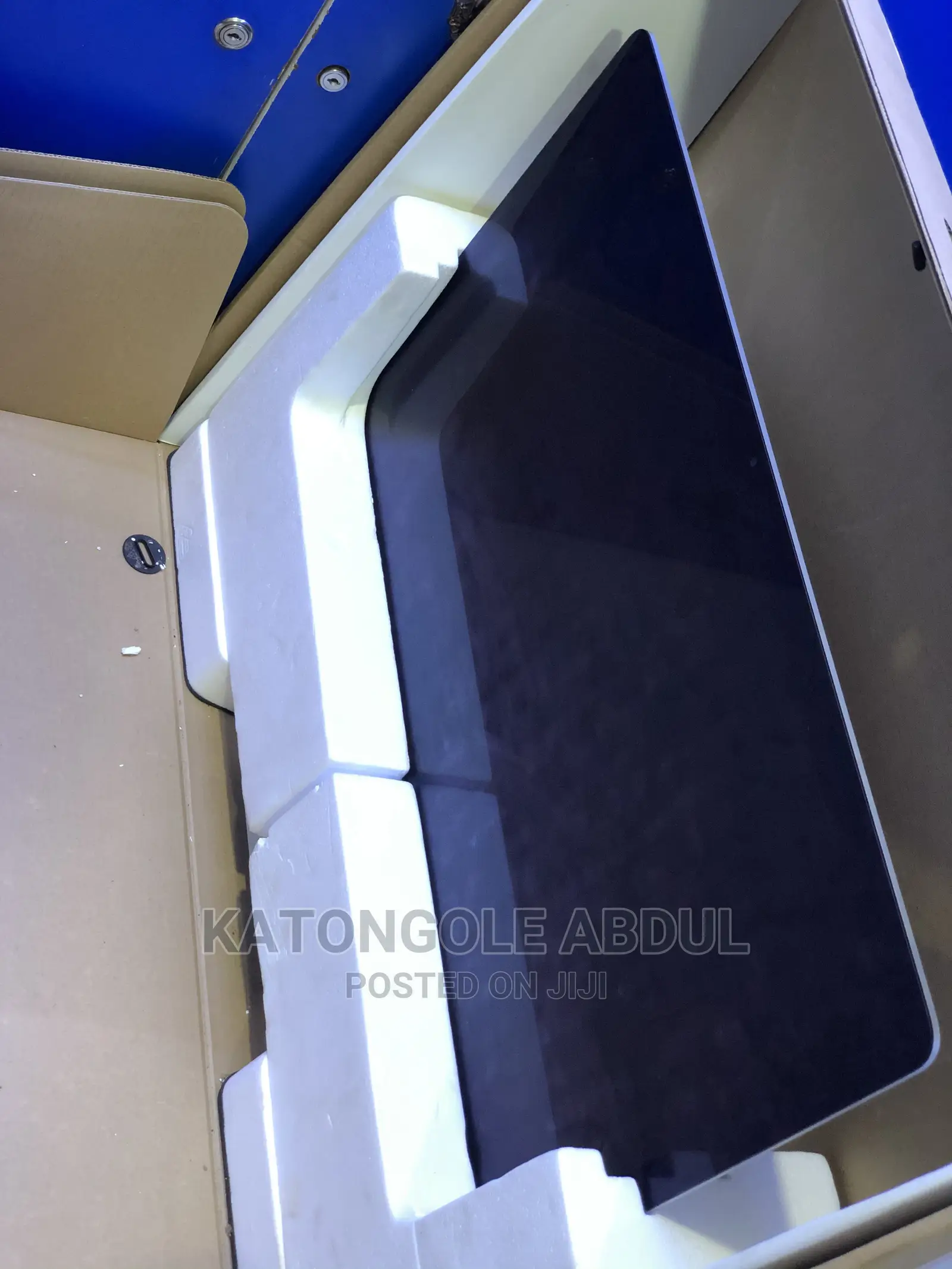 New Desktop Computer Apple iMac 8GB Intel Core i5 SSHD (Hybrid) 1T