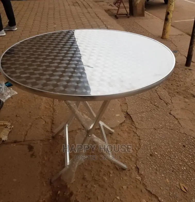 Foldable Round Tables