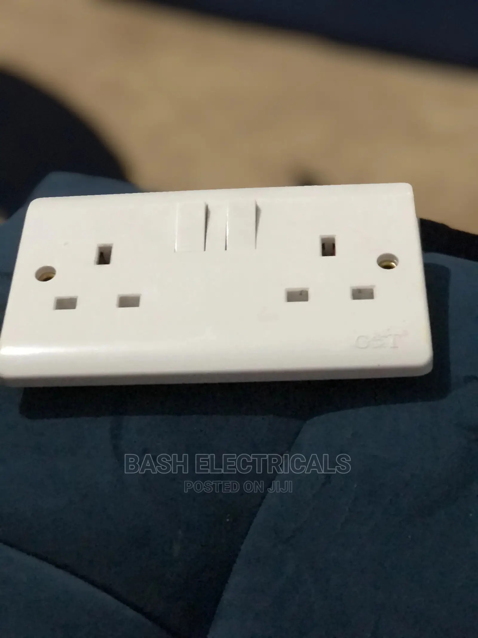 G T Double Socket
