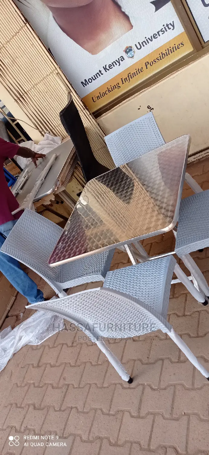 Restaurant Set 4seaters Brand New