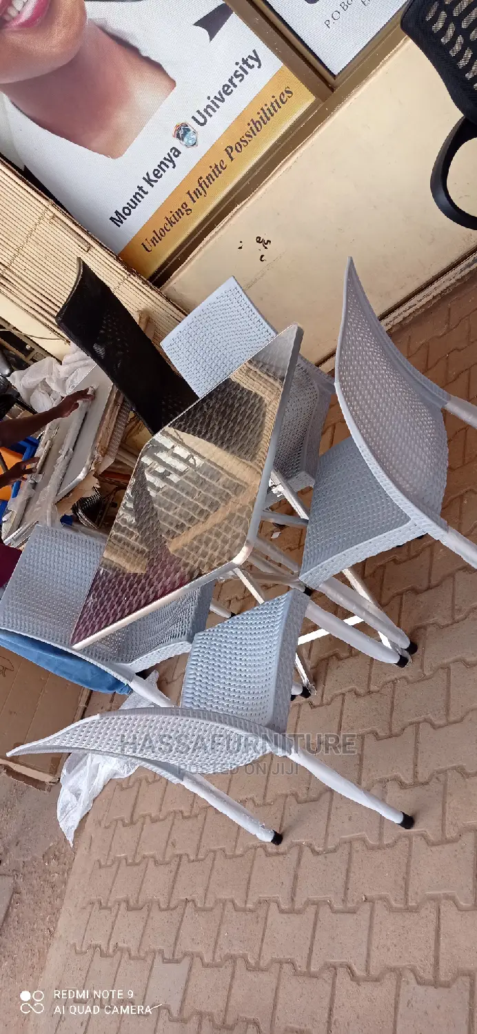 Restaurant Set 4seaters Brand New