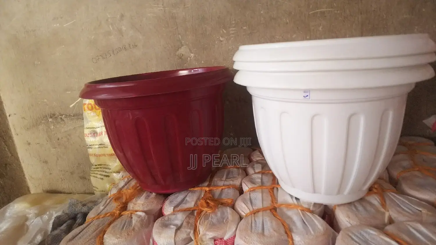 Round Flower Pots