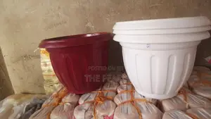Round Flower Pots