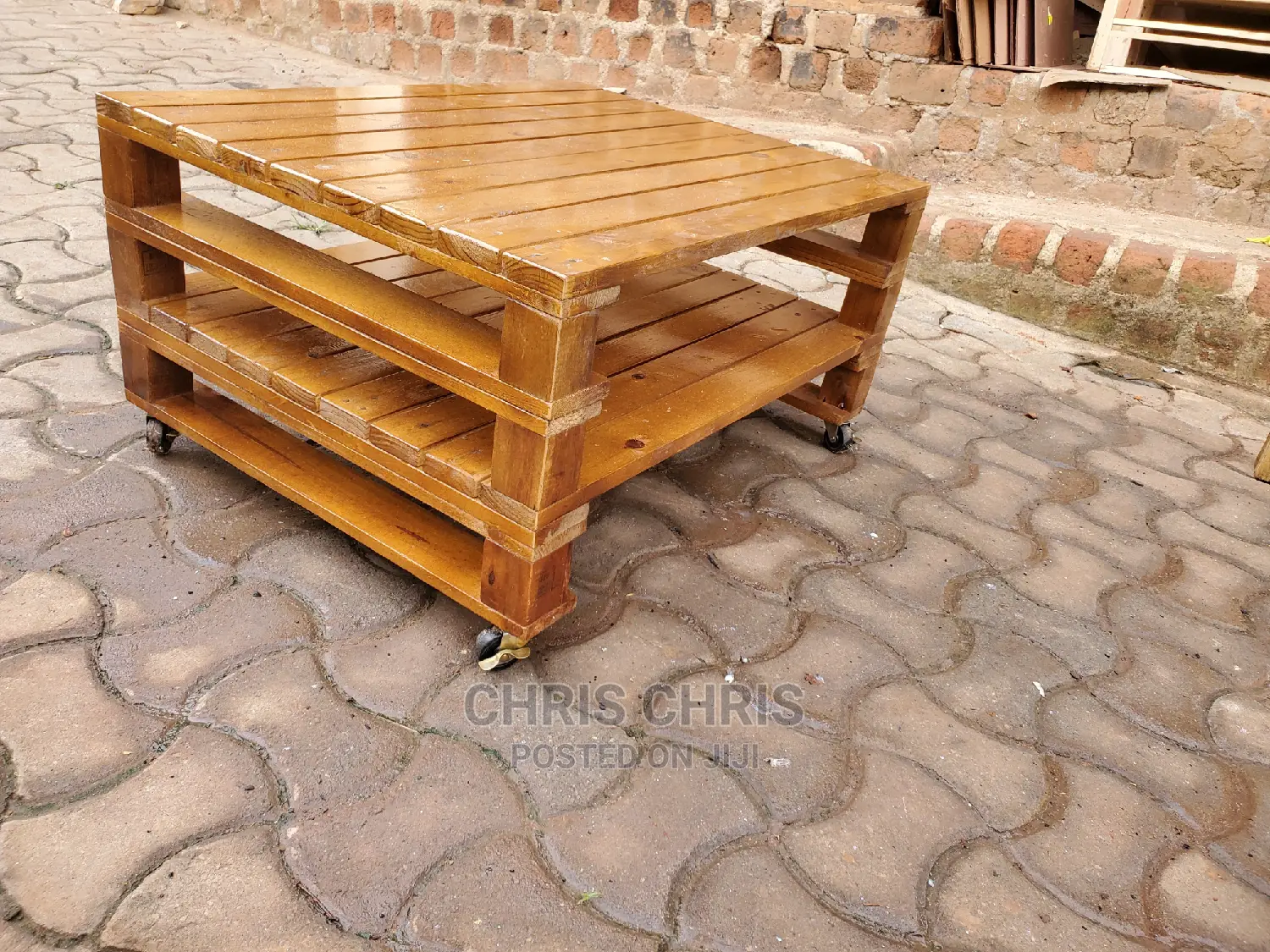 Pallet Tables And Stools