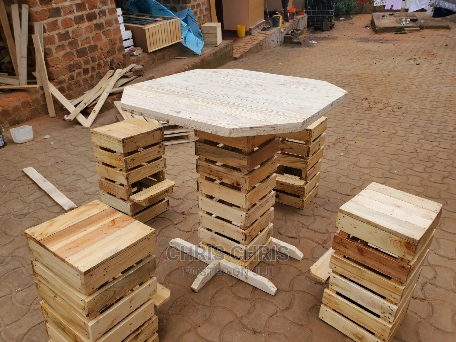 Pallet Tables And Stools