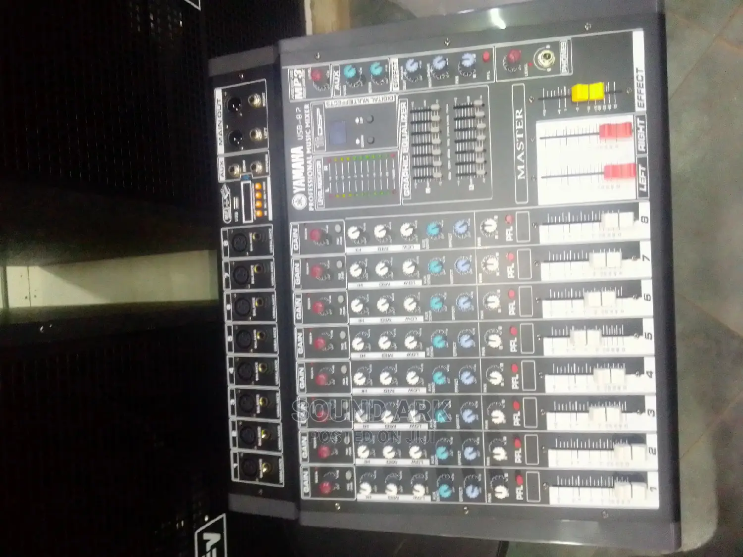 Amplified Mixer 8 Channels