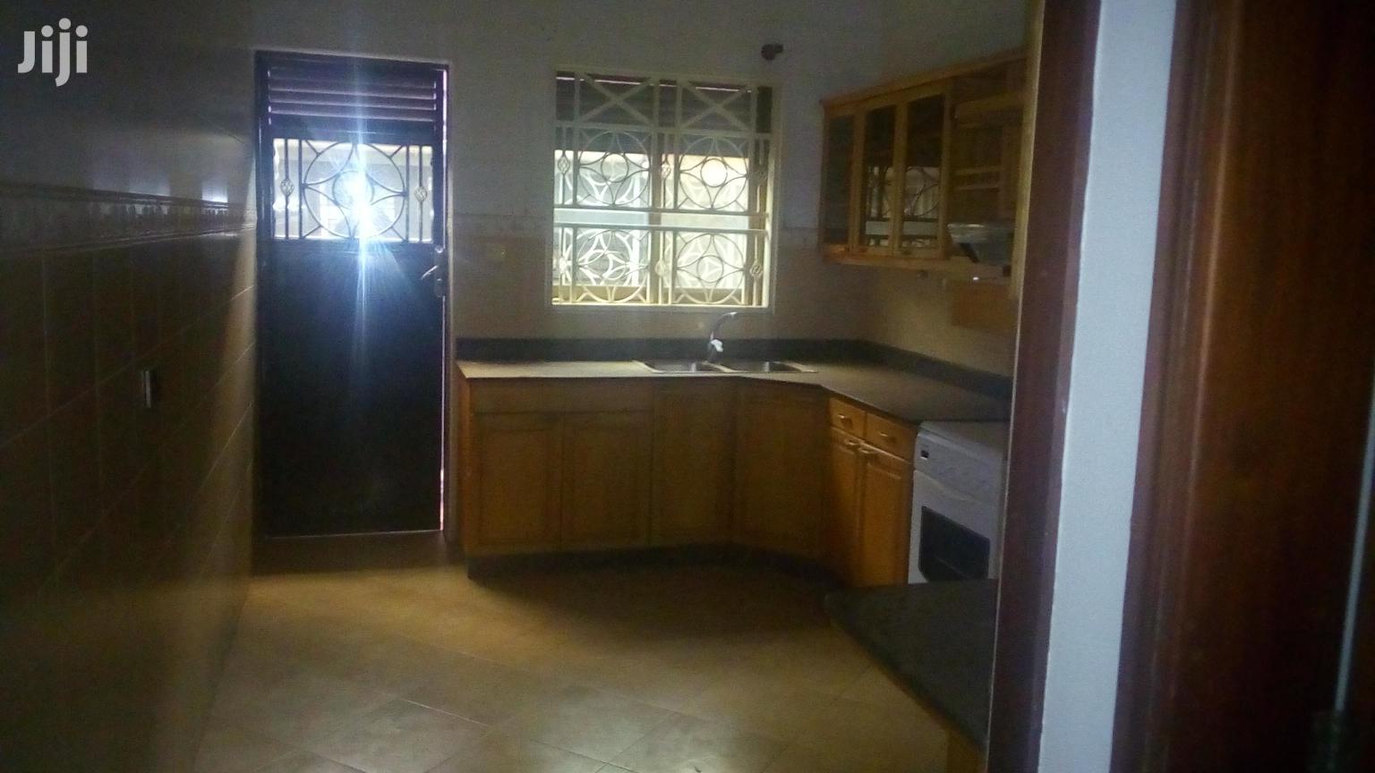 A Samie Detarched House For Rent In Kololo