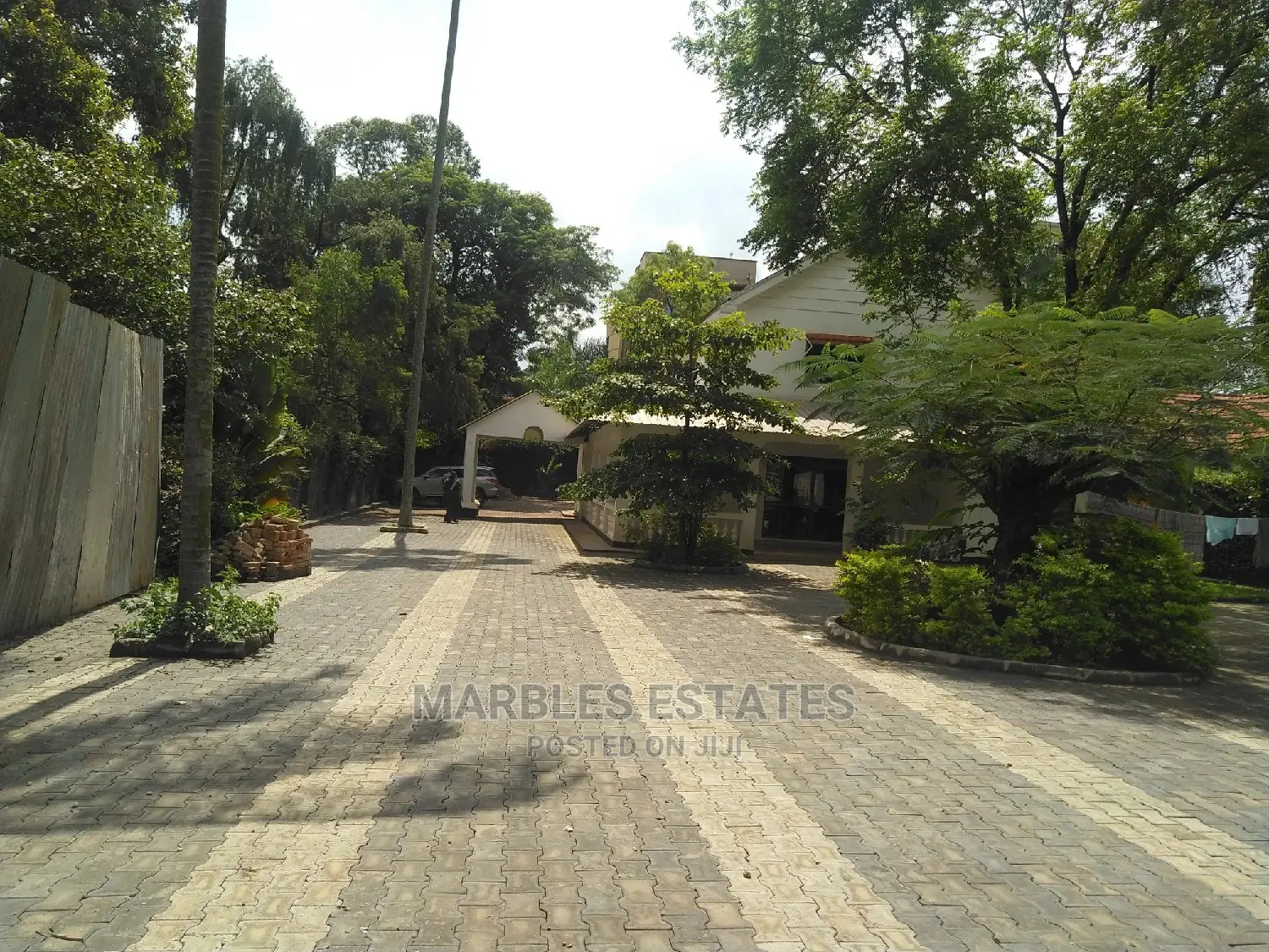 5bdrm House in Bugolobi, Kampala for Sale