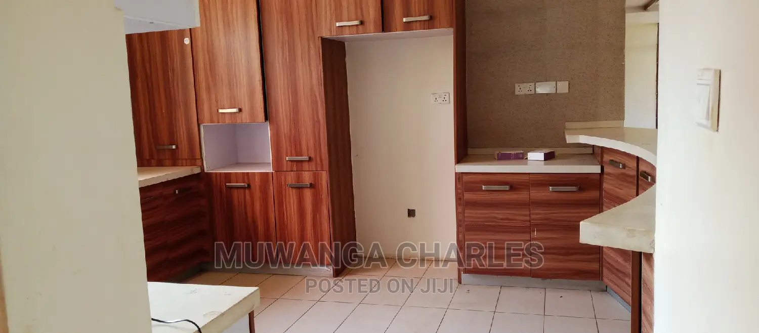 6bdrm Duplex in Fs Properties Ltd, Kampala for Rent