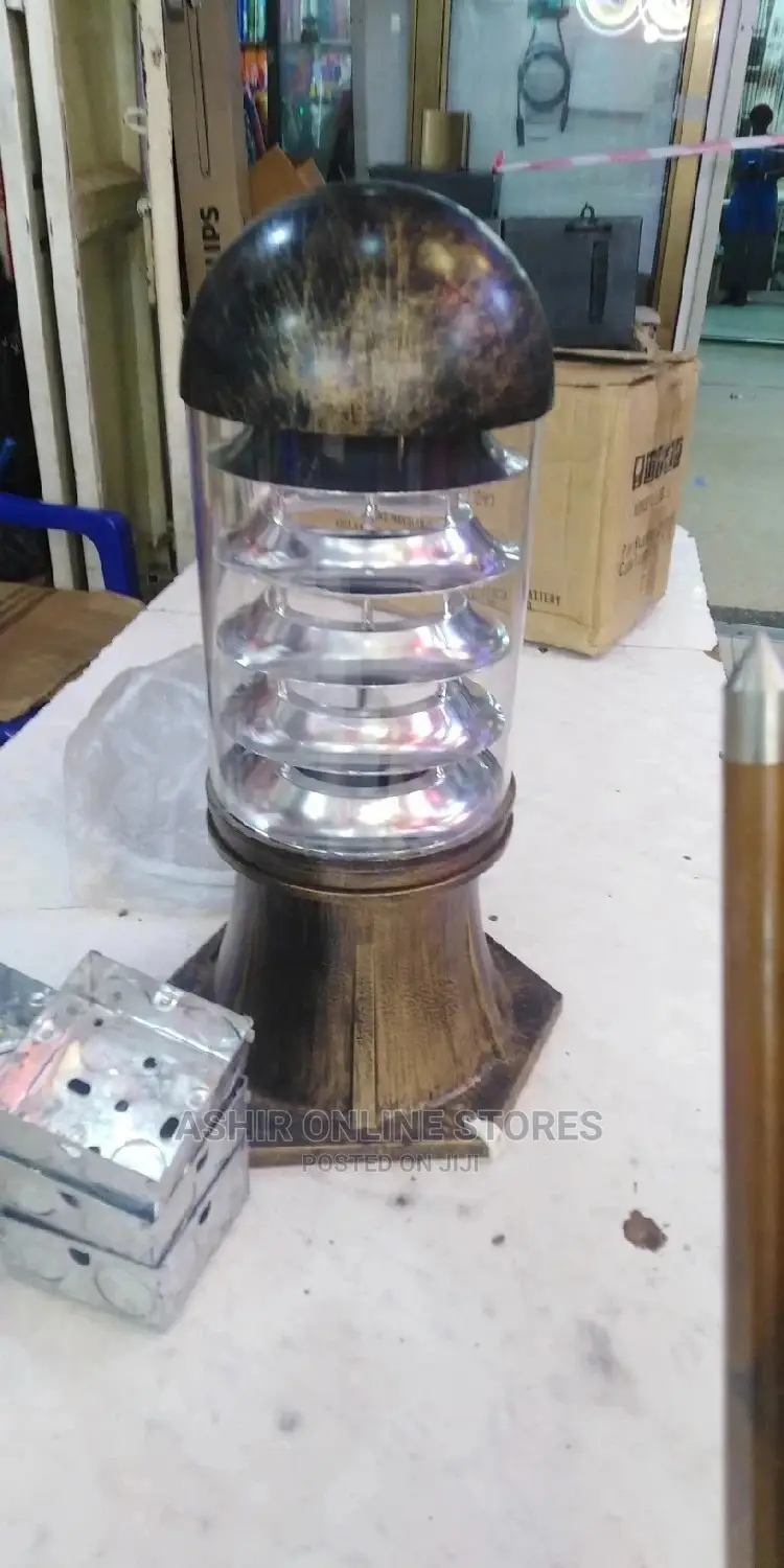 Goldish Gate/Fence Lamps