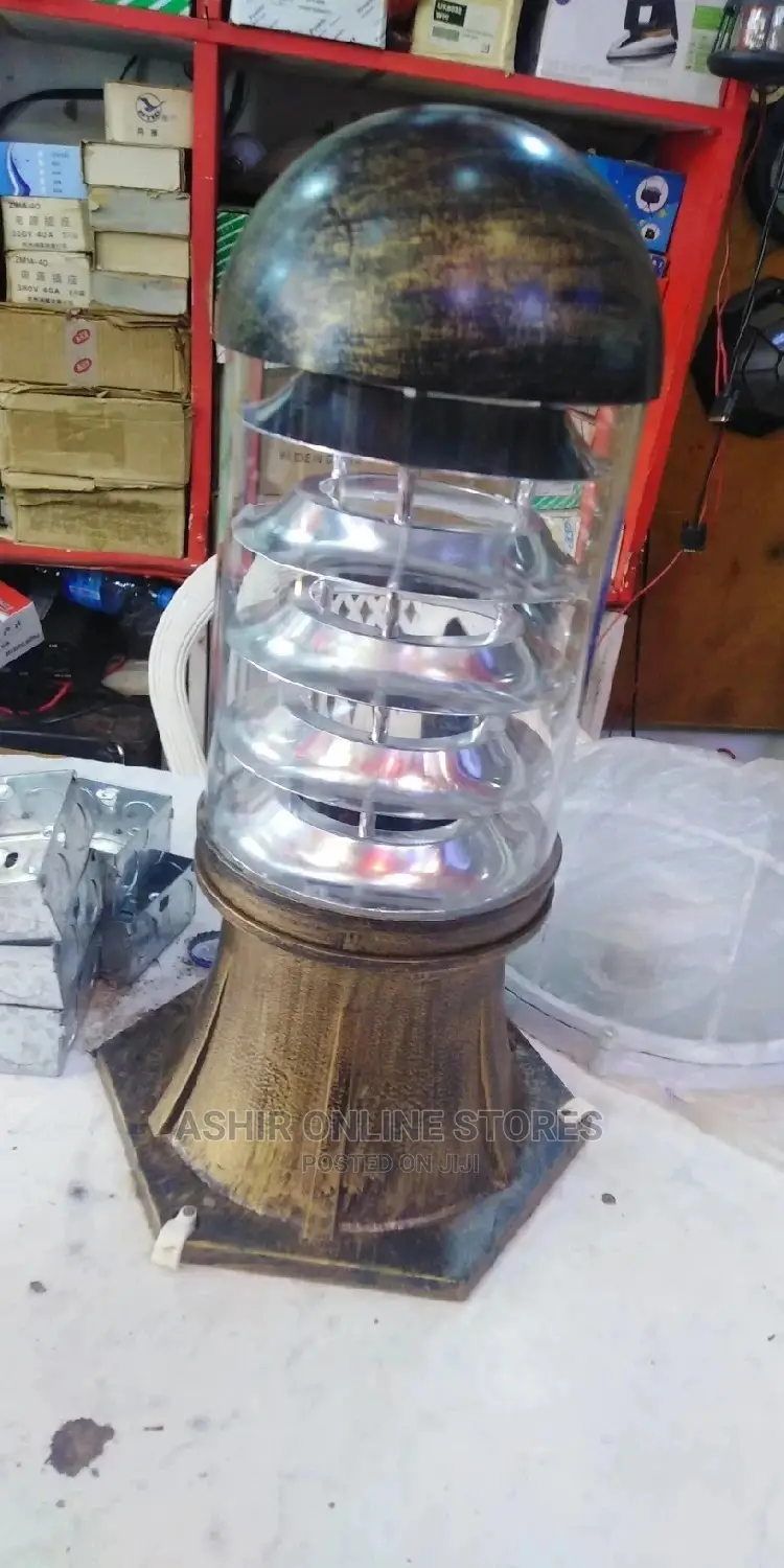 Goldish Gate/Fence Lamps