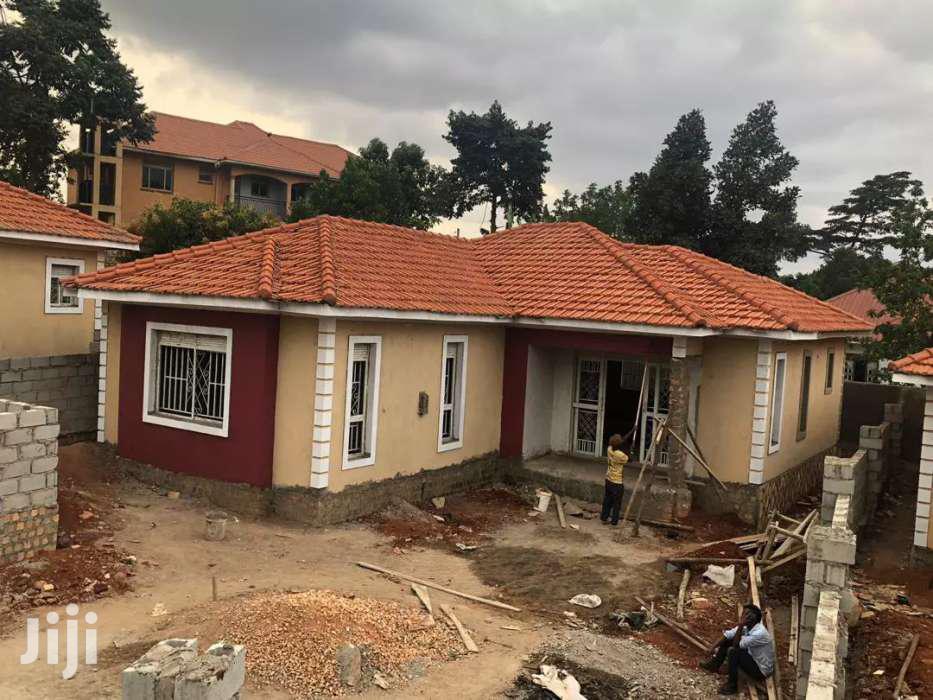 Posh Bungaloo In Kira For Sale