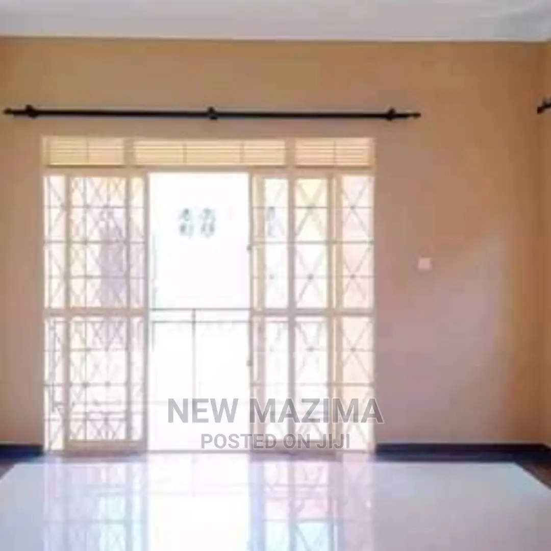 4bdrm House in Kitende Kitovu, Kampala for sale
