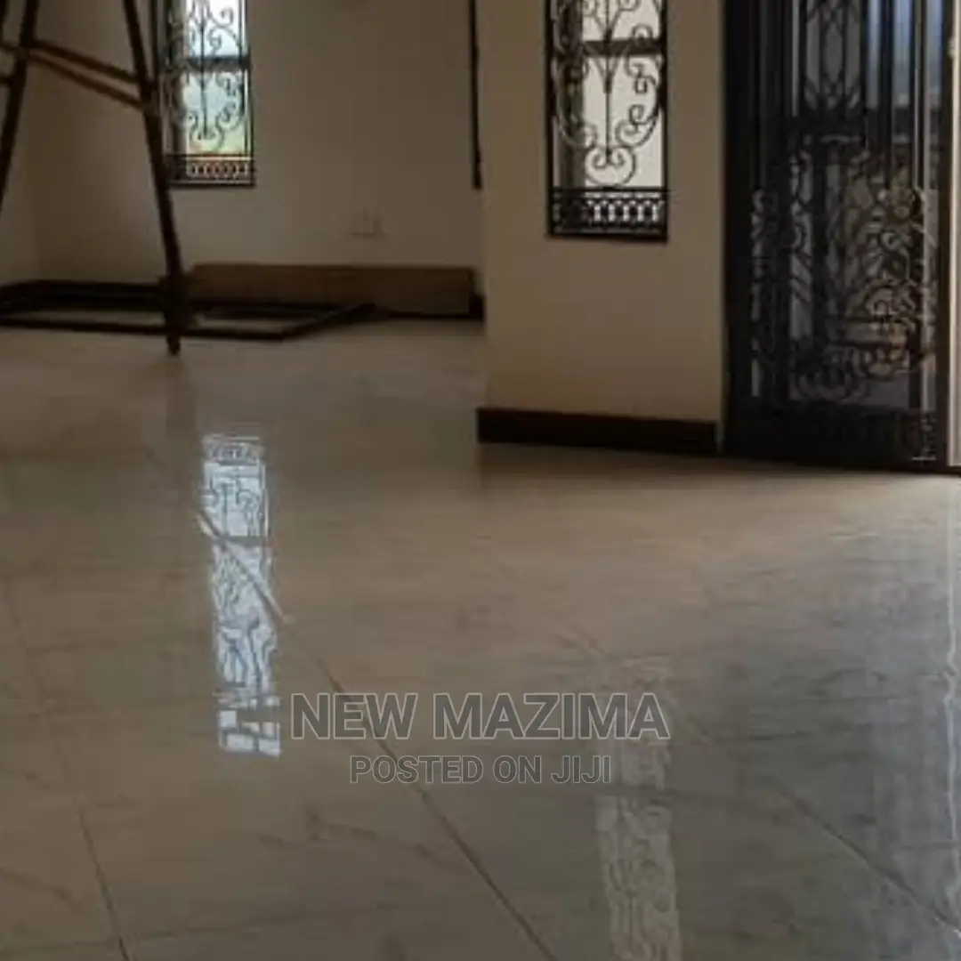4bdrm House in Kitende Kitovu, Kampala for sale