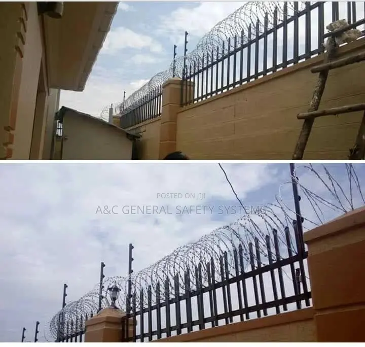 Electric Fence With Razor Wire and Powe Backup Fencemachine