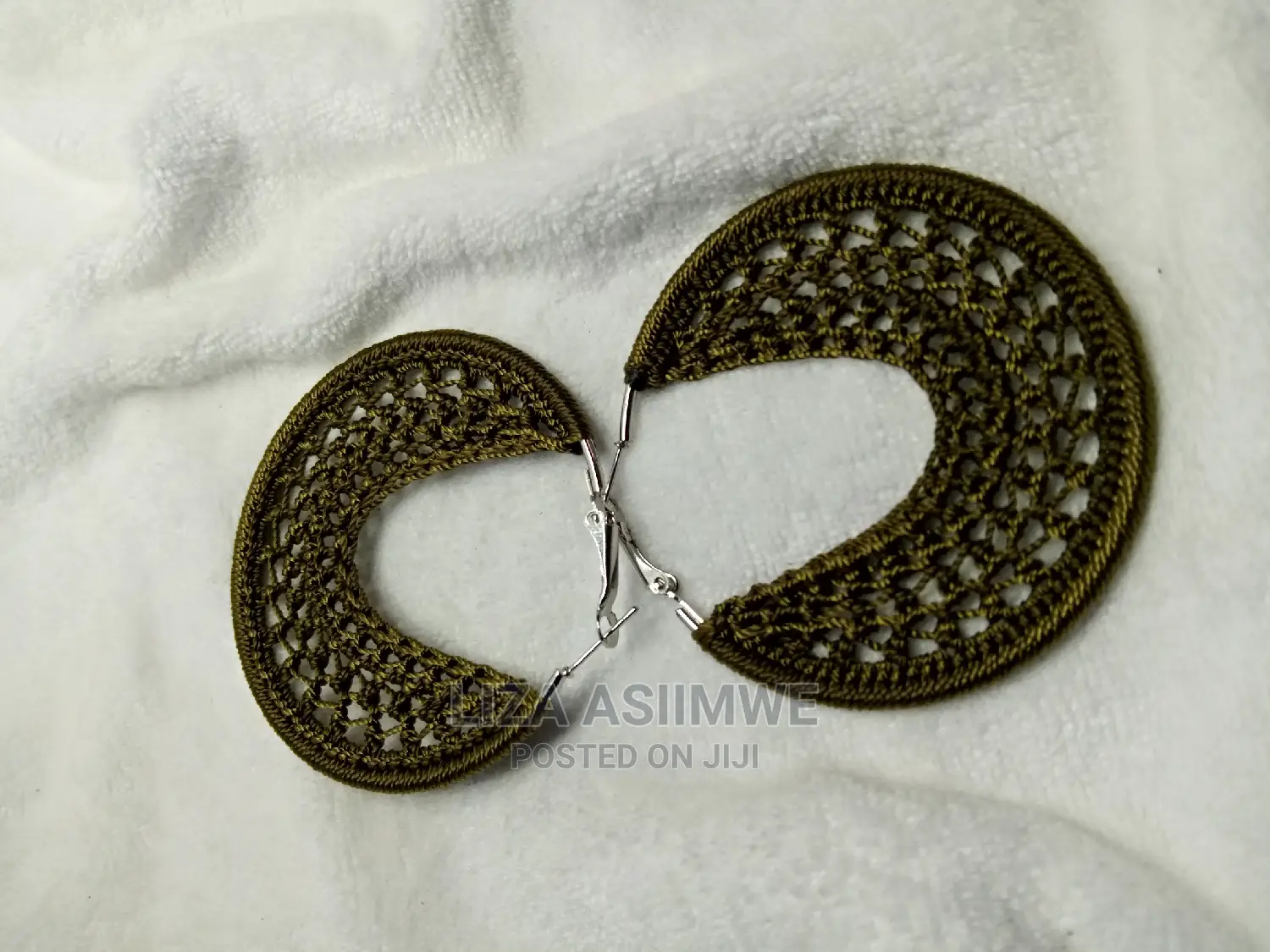 Ear Pins Afro