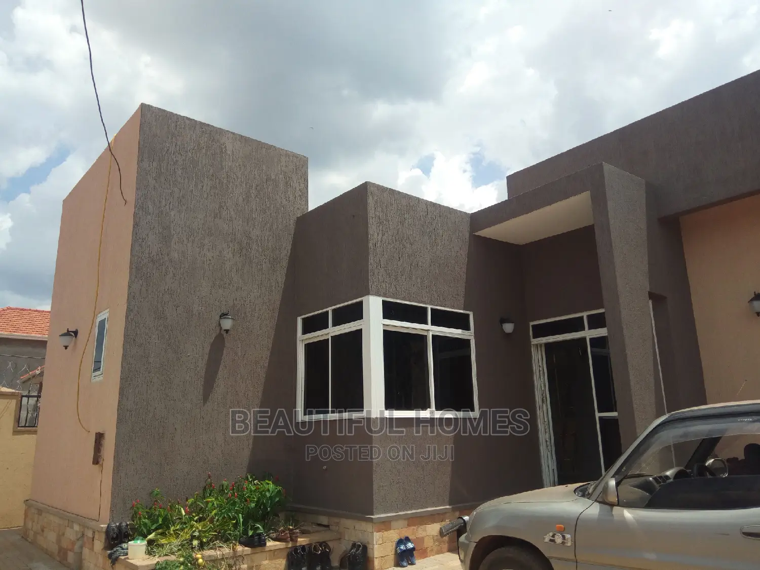 Furnished 4bdrm Bungalow in Kira Tarmack Access, Kampala for Sale