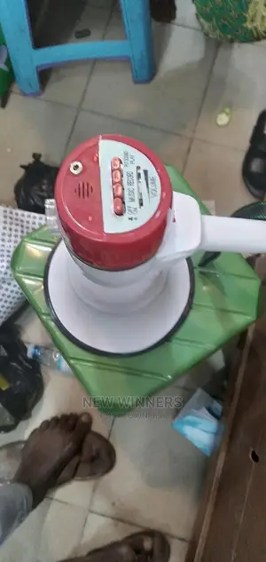 Megaphone (Six Battery)