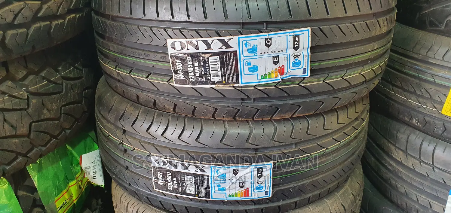 225/55r17 Onyx Tyres