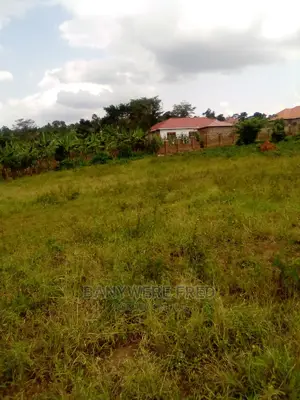 0.5acre in Bukerere Kiwango Near the Road for Sale