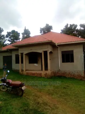 House for Sale in Nakagere Trading Centre