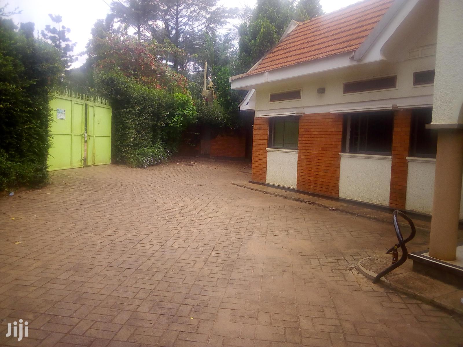 Three Bedroom House In Kololo For Rent