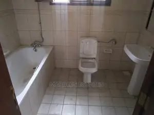 4bdrm Bungalow in Naguru, Kampala for Rent