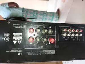Insingia Amplifier Smart With Bluetooth and Radio