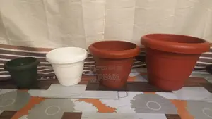 Plastic Round Flower Pots