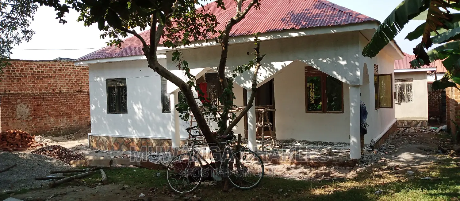 3bdrm Bungalow in Fs Properties Ltd, Wakiso for Sale