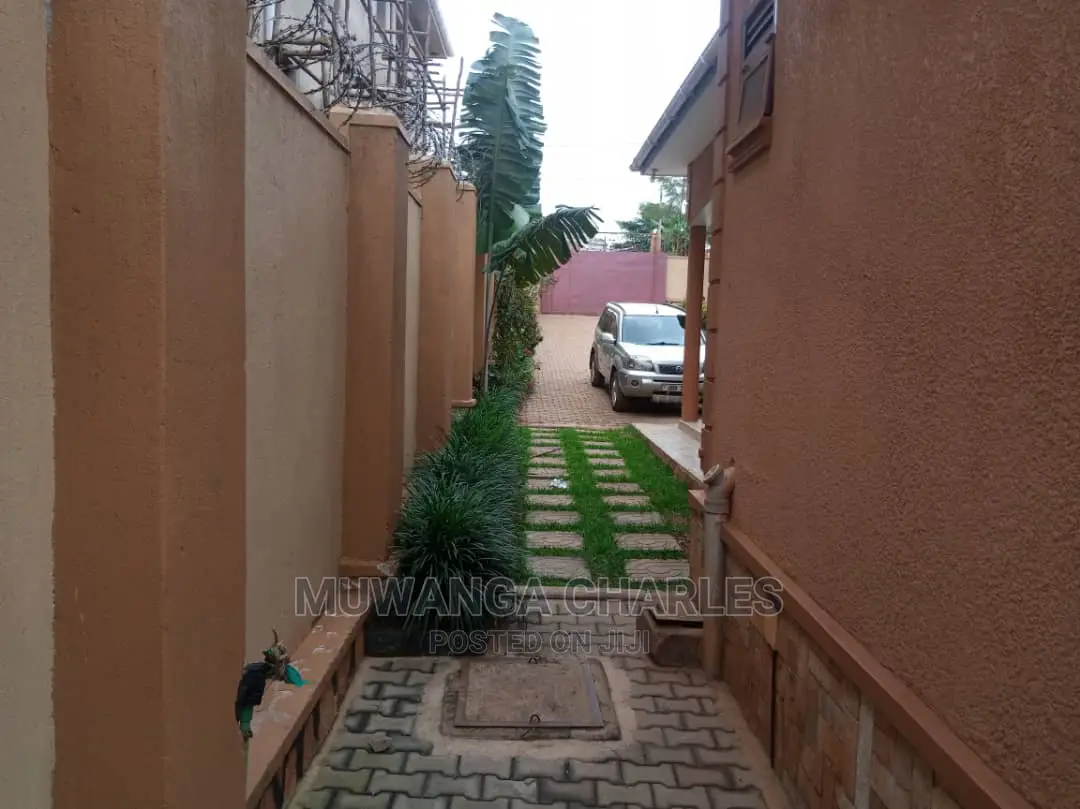 3bdrm House in Fs Properties Ltd, Kampala for Sale